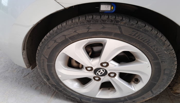 2017 Hyundai Xcent SX 1.1 CRDI, Diesel, Manual, 1,06,147 km, tyre