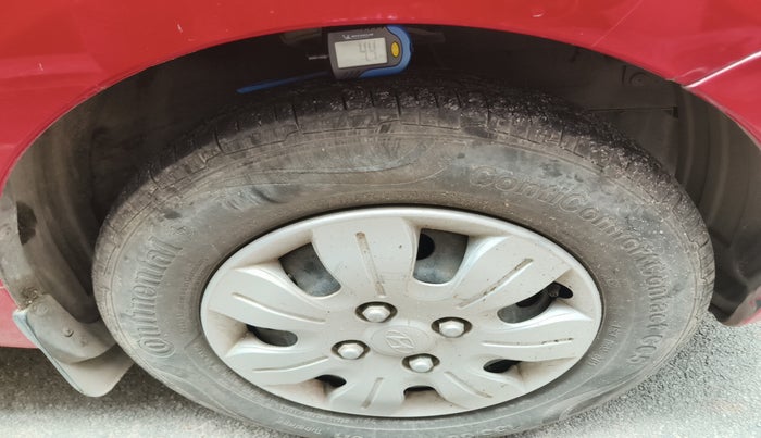 2010 Hyundai i10 SPORTZ 1.2 AT, Petrol, Automatic, 62,325 km, tyre