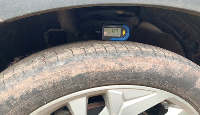 2023 Hyundai VENUE S 1.2, Petrol, Manual, 24,294 km, tyre