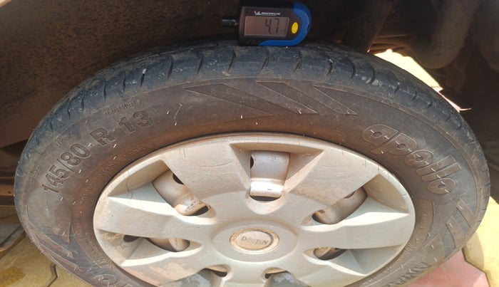 2014 Maruti Wagon R 1.0 LXI CNG, Petrol, Manual, 93,065 km, tyre