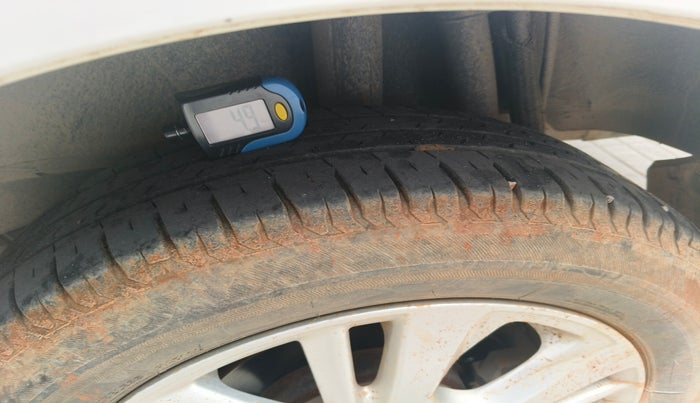 2018 Toyota YARIS VX MT, Petrol, Manual, 89,361 km, tyre