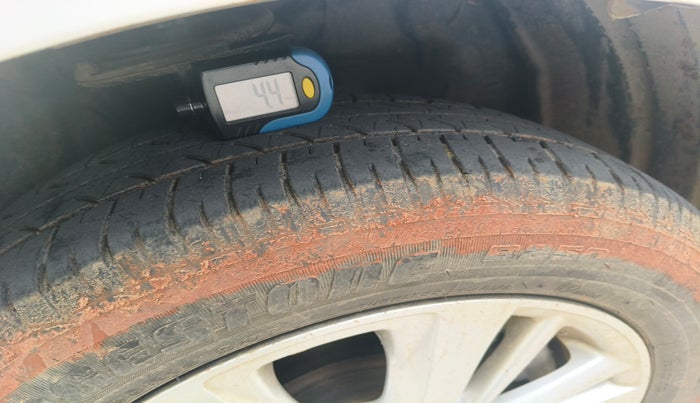 2018 Toyota YARIS VX MT, Petrol, Manual, 89,361 km, tyre
