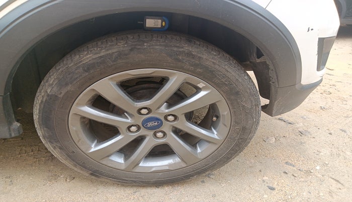 2018 Ford FREESTYLE TITANIUM 1.2 PETROL, Petrol, Manual, 73,199 km, tyre