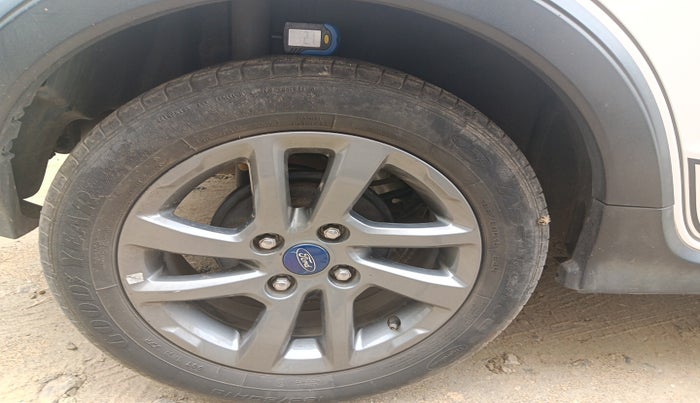 2018 Ford FREESTYLE TITANIUM 1.2 PETROL, Petrol, Manual, 73,199 km, tyre
