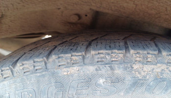 2012 Hyundai Eon ERA, Petrol, Manual, 1,50,000 km, tyre