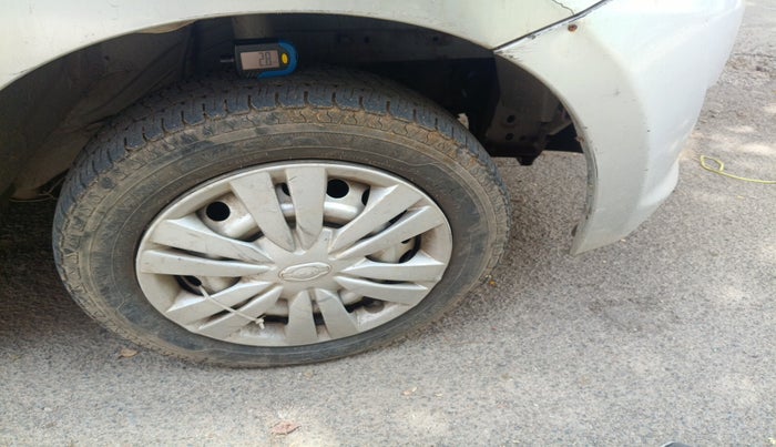 2015 Datsun Go T, Petrol, Manual, 86,704 km, tyre