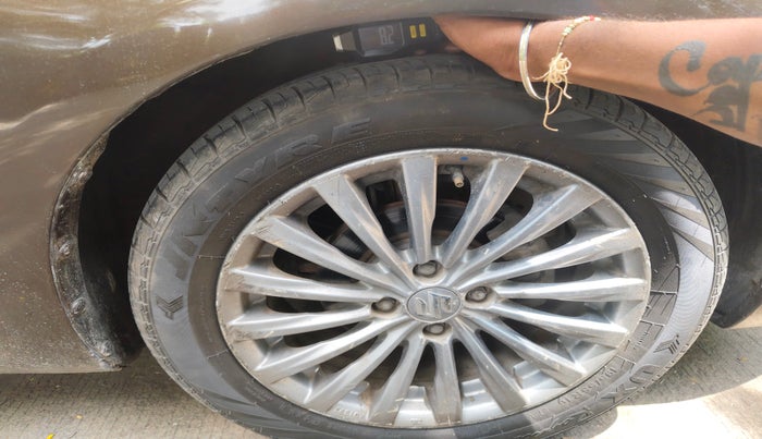 2015 Maruti Ciaz ZDI+ SHVS, Diesel, Manual, 1,81,560 km, tyre