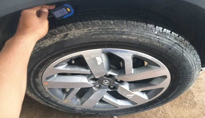 2021 Tata Safari XZ PLUS, Diesel, Manual, 77,092 km, tyre