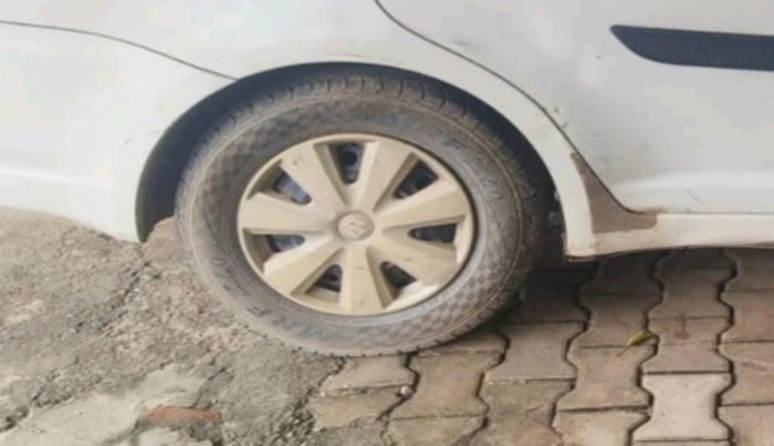 2010 Maruti Swift Dzire VDI, Diesel, Manual, 2,38,036 km, tyre