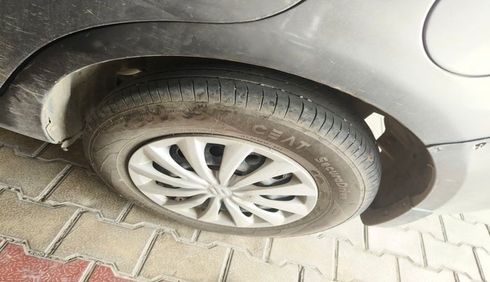 2013 Maruti Swift Dzire VXI, Petrol, Manual, 1,52,729 km, tyre