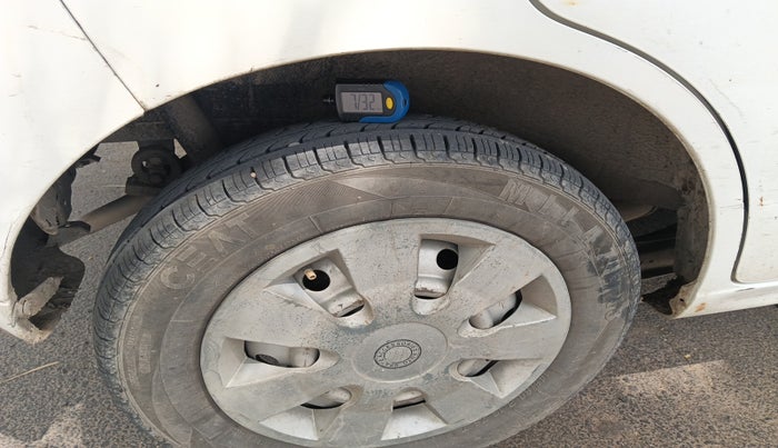 2011 Maruti Wagon R 1.0 LXI, Petrol, Manual, 1,03,941 km, tyre