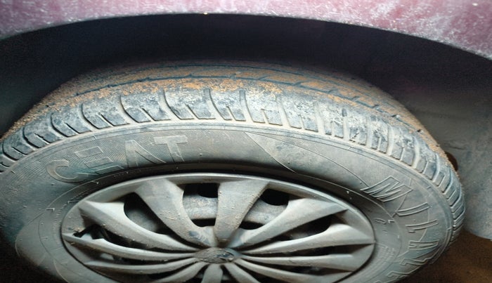 2010 Tata Indigo ECS GLX, Petrol, Manual, 43,128 km, tyre