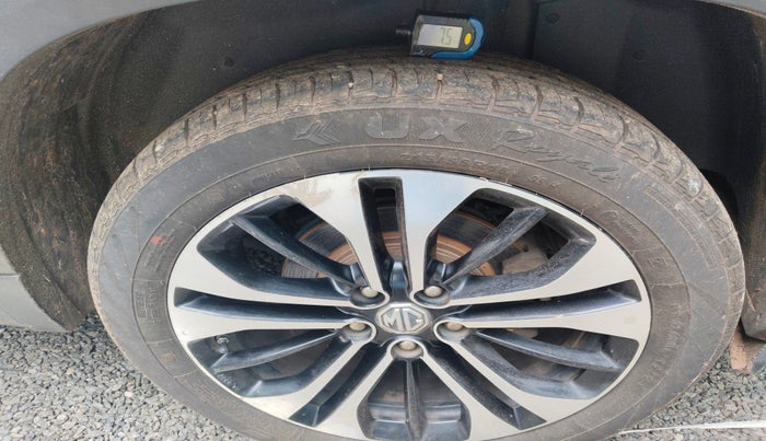 2021 MG HECTOR PLUS SHARP 2.0 DIESEL TURBO MT 6-STR, Diesel, Manual, 1,10,483 km, tyre