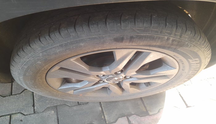 2019 KIA SELTOS HTX PLUS 1.5 DIESEL, Diesel, Manual, 1,18,993 km, tyre