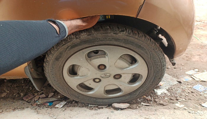 2013 Tata Nano LX, Petrol, Manual, 95,464 km, tyre