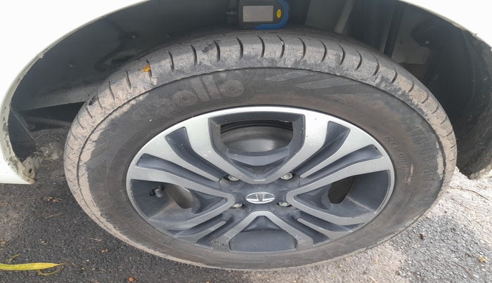 2019 Tata Tiago XZ PETROL, Petrol, Manual, 27,144 km, tyre