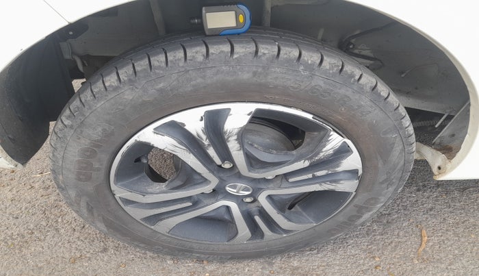 2019 Tata Tiago XZ PETROL, Petrol, Manual, 27,144 km, tyre