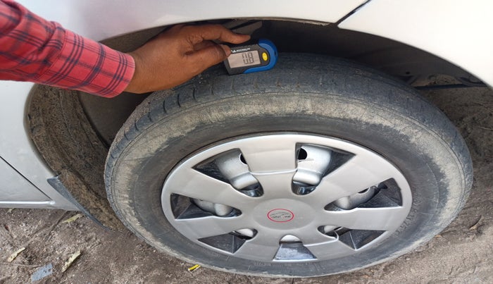 2013 Maruti Wagon R 1.0 LXI CNG, Petrol, Manual, 88,545 km, tyre