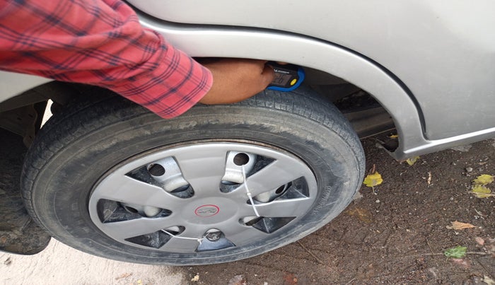 2013 Maruti Wagon R 1.0 LXI CNG, Petrol, Manual, 88,545 km, tyre