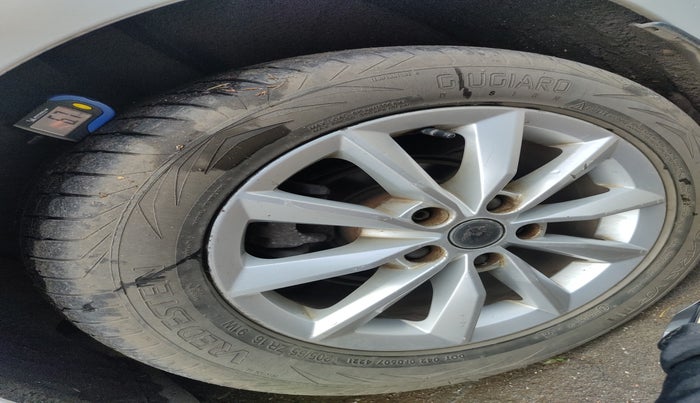 2014 Skoda Octavia AMBITION 2.0 TDI AT, Diesel, Automatic, 84,235 km, tyre