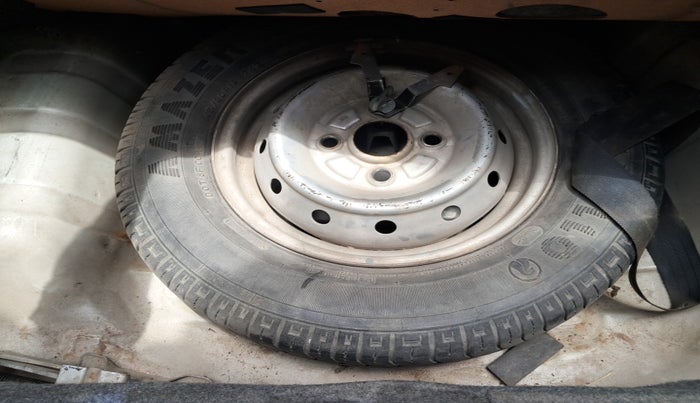 2010 Maruti Alto LXI, Petrol, Manual, 1,09,271 km, tyre
