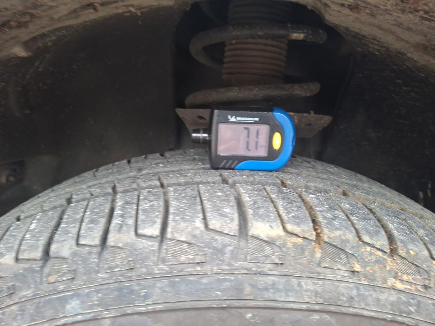 2022 Tata Harrier XZ PLUS 2.0L DARK EDITION, Diesel, Manual, 10,05,002 km, tyre