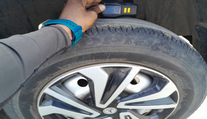 2019 Maruti Swift LXI, Petrol, Manual, 39,564 km, tyre
