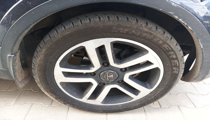 2017 Tata Hexa XTA 4X2 7 STR, Diesel, Automatic, 77,029 km, tyre