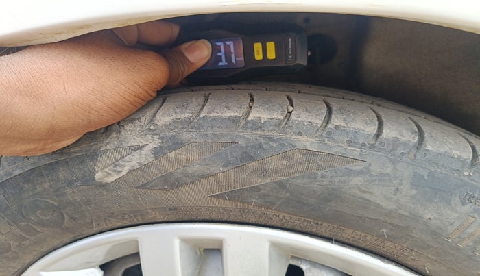 2011 Maruti Alto K10 LXI, Petrol, Manual, 1,68,627 km, tyre