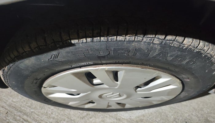 2012 Maruti Swift LDI, Diesel, Manual, 23,327 km, tyre