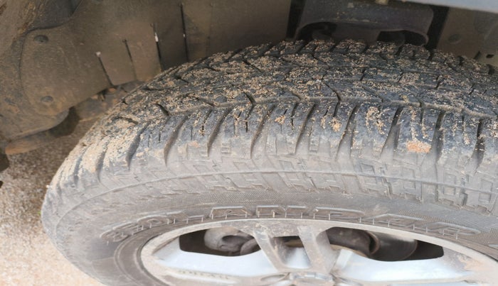 2021 Mahindra Thar LX HT PETROL 4WD MT, Petrol, Manual, 61,492 km, tyre
