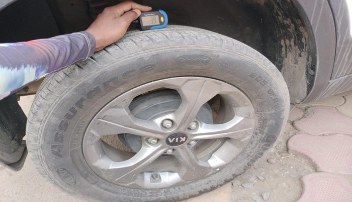2019 KIA SELTOS HTK PLUS 1.5, Petrol, Manual, 23,554 km, tyre