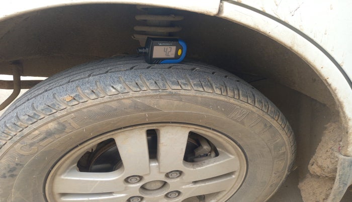 2016 Maruti Eeco 5 STR WITH A/C+HTR, Petrol, Manual, 2,88,643 km, tyre