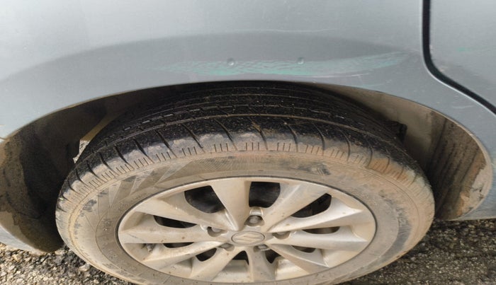2014 Maruti Ertiga ZXI, Petrol, Manual, 81,608 km, tyre