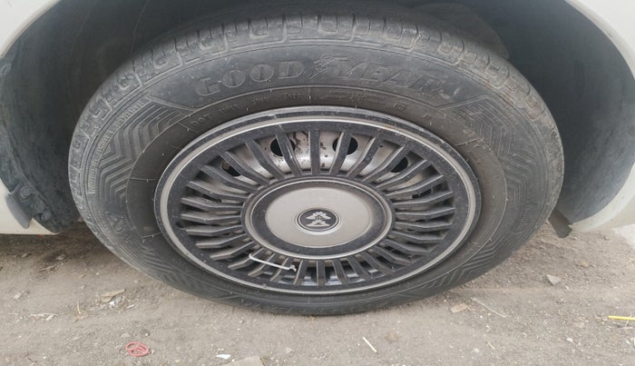 2020 Maruti Swift LXI, Petrol, Manual, 79,402 km, tyre