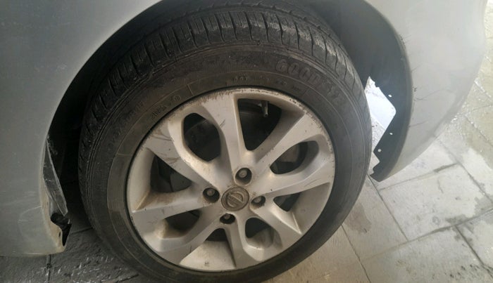 2014 Nissan Micra XV CVT, Petrol, Automatic, 31,818 km, tyre