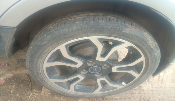 2019 Ford Ecosport TITANIUM 1.5L SIGNATURE EDITION (SUNROOF) PETROL, Petrol, Manual, 74,543 km, tyre