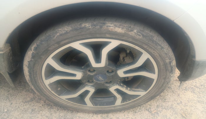 2019 Ford Ecosport TITANIUM 1.5L SIGNATURE EDITION (SUNROOF) PETROL, Petrol, Manual, 74,543 km, tyre