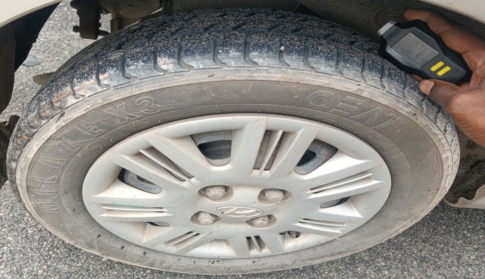 2010 Hyundai Santro Xing GLS, Petrol, Manual, 90,643 km, tyre