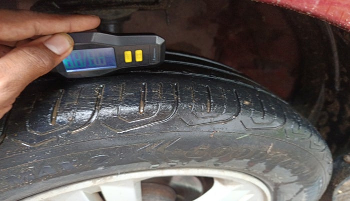 2010 Hyundai i20 SPORTZ 1.2, Petrol, Manual, 10,10,197 km, tyre