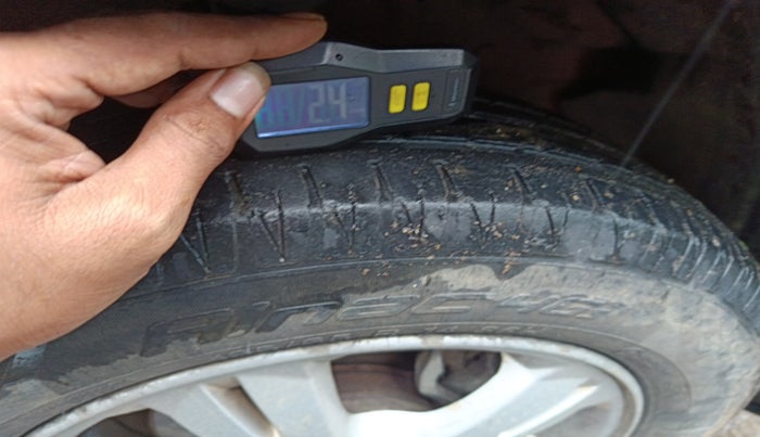 2010 Hyundai i20 SPORTZ 1.2, Petrol, Manual, 10,10,197 km, tyre