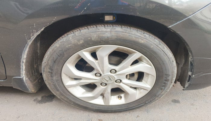 2021 Honda Amaze 1.5L I-DTEC VX CVT, Diesel, Automatic, 56,650 km, tyre