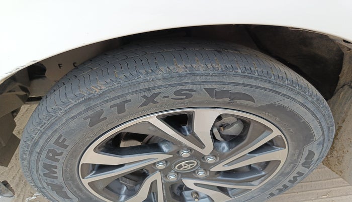 2022 Toyota Innova Crysta 2.7 GX AT 7 STR, Petrol, Automatic, 1,13,587 km, tyre