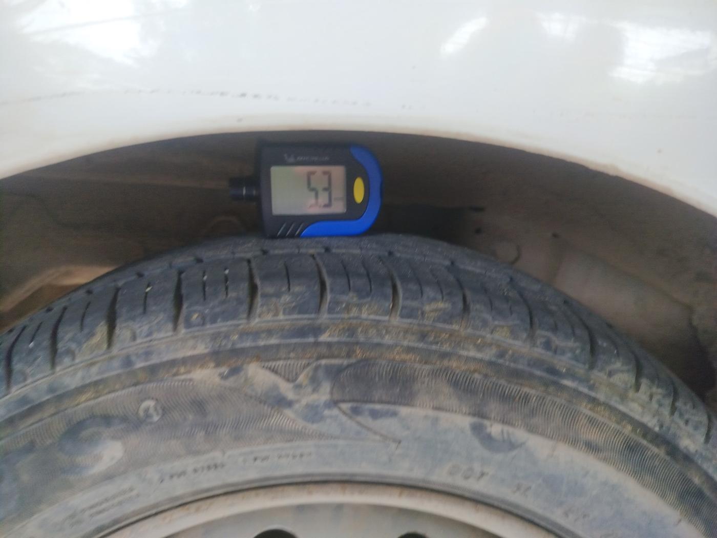 2018 Hyundai Eon ERA +, Petrol, Manual, 72,000 km, tyre