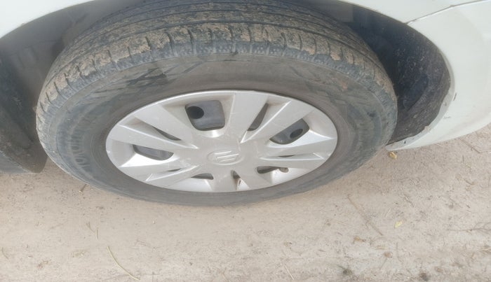 2014 Maruti Swift Dzire VDI, Diesel, Manual, 1,27,822 km, tyre