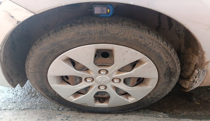 2015 Hyundai Xcent S 1.2, Petrol, Manual, 63,459 km, tyre