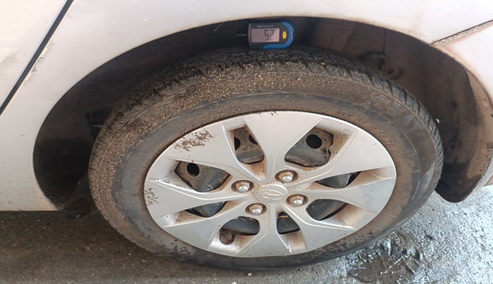 2015 Hyundai Xcent S 1.2, Petrol, Manual, 63,459 km, tyre
