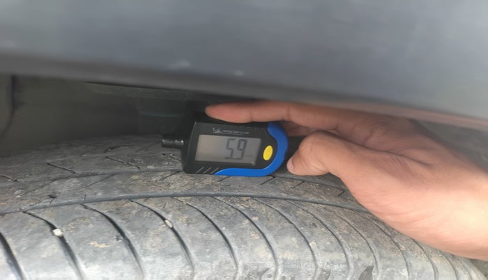 2016 Maruti Vitara Brezza ZDI PLUS, Diesel, Manual, 61,324 km, tyre