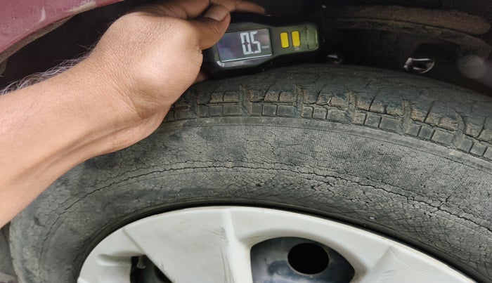 2010 Maruti Ritz VXI, Petrol, Manual, 50,172 km, tyre