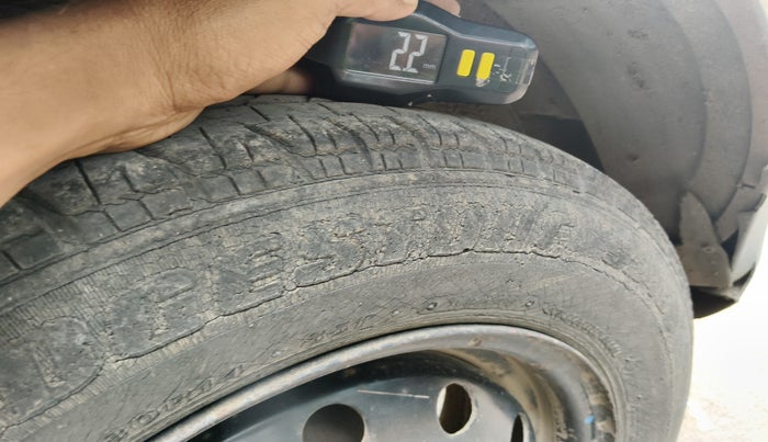 2010 Maruti Ritz VXI, Petrol, Manual, 50,172 km, tyre